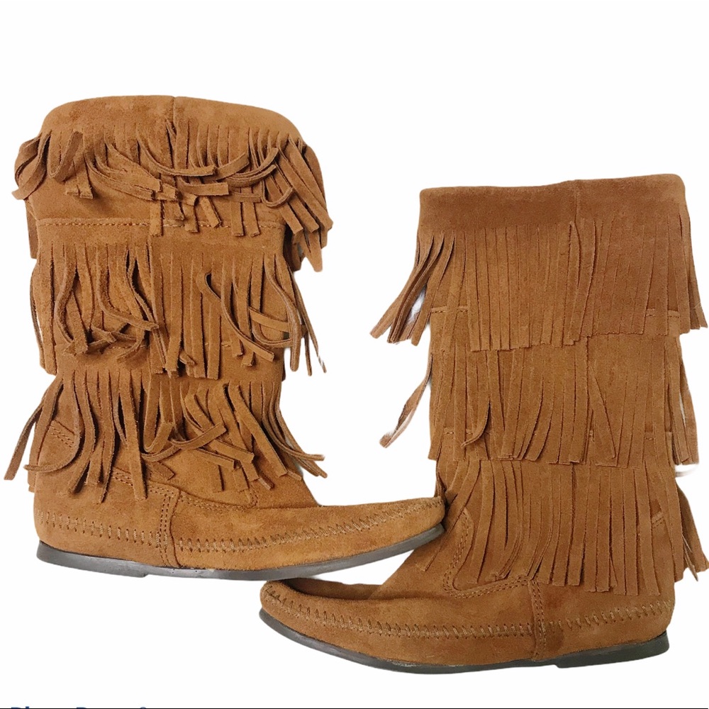 Minnetonka 3-Layer Fringe Boots Size 8 - Picture 3 of 14